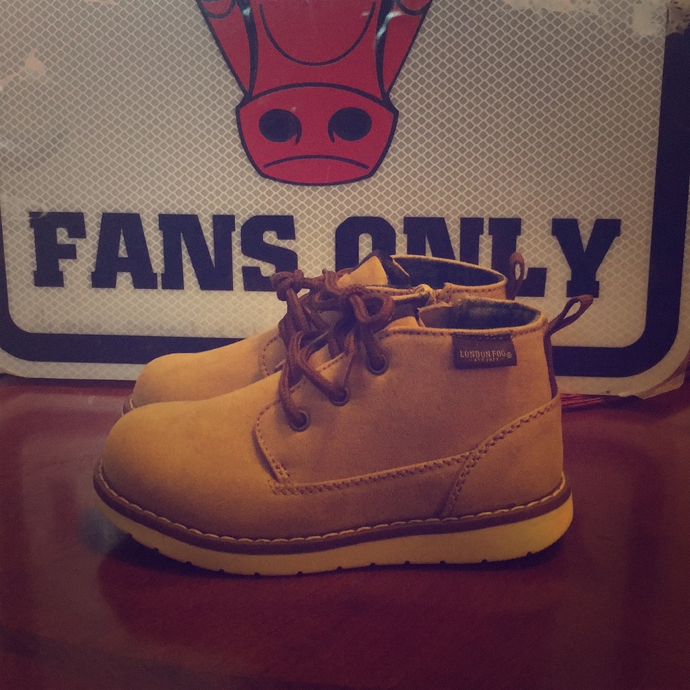 Toddler shoes size 9c brand new